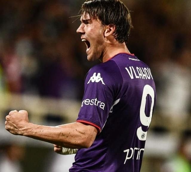 他都表现出 他都表现出