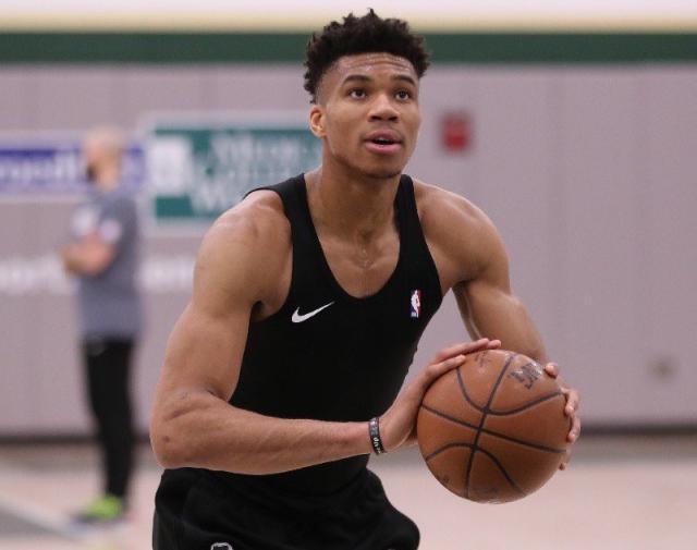 击穿对手边 击穿对手边